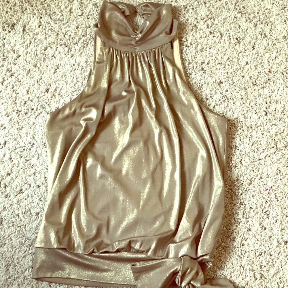 Metallic gold top